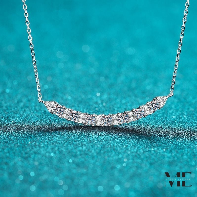 ME®️ | SMILING MOISSANITE DIAMOND NECKLACE