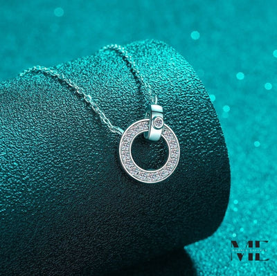 ME®️ | SPARKLING EMBRACE MOISSANITE NECKLACE